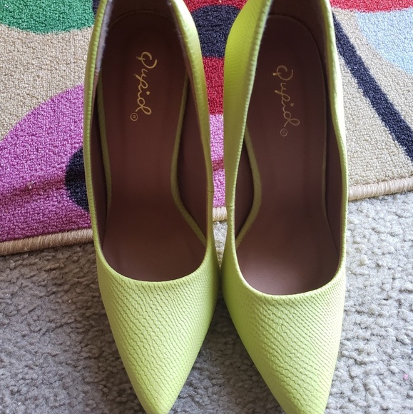 Neon Green Faux Snakeskin Pump - worn once - Picture 2 of 4